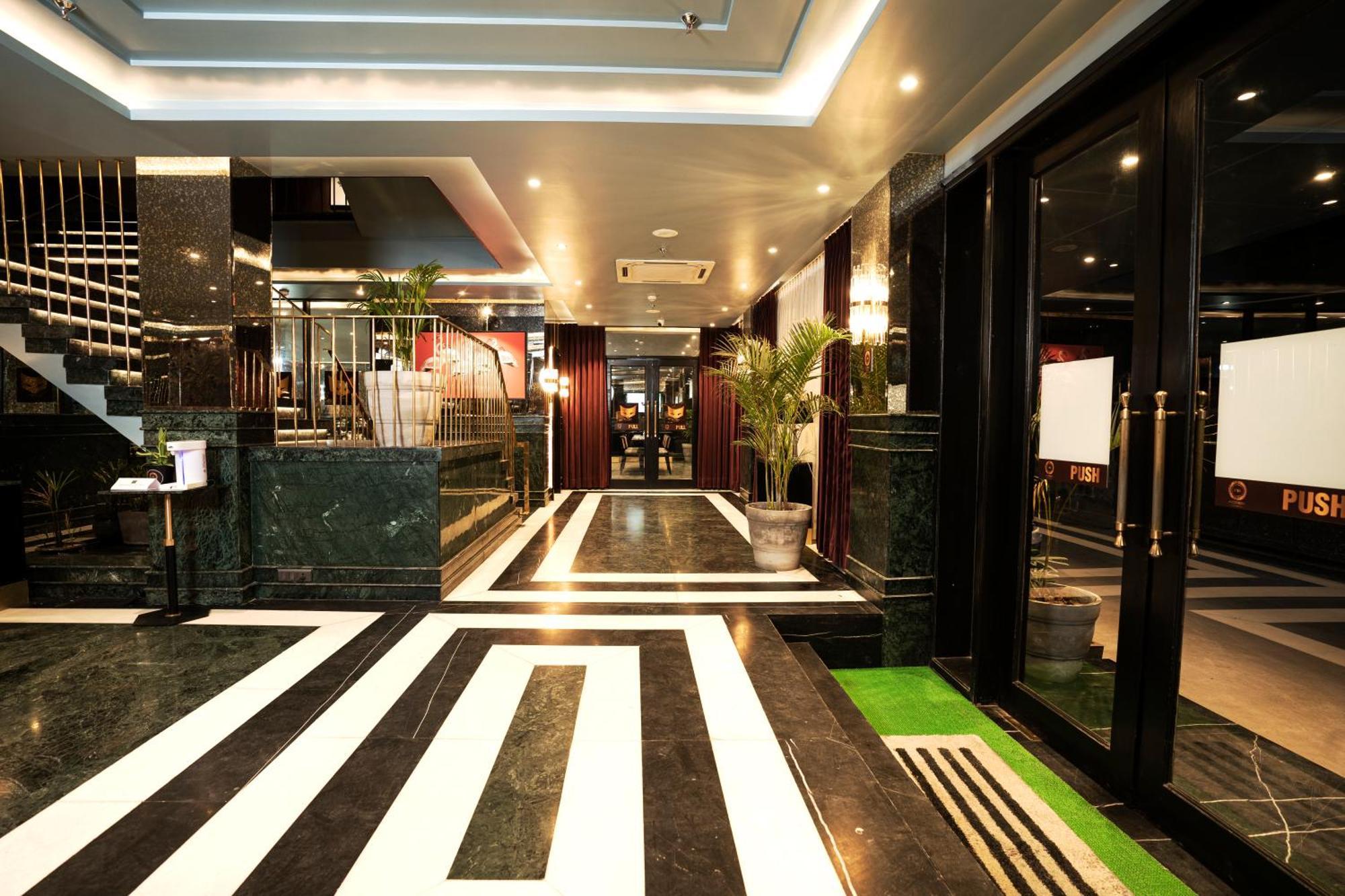 Foxoso Hotel Delhi Airport New Delhi Exteriör bild