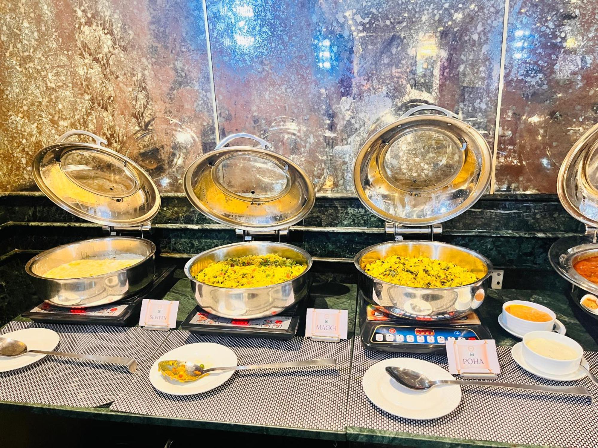 Foxoso Hotel Delhi Airport New Delhi Exteriör bild