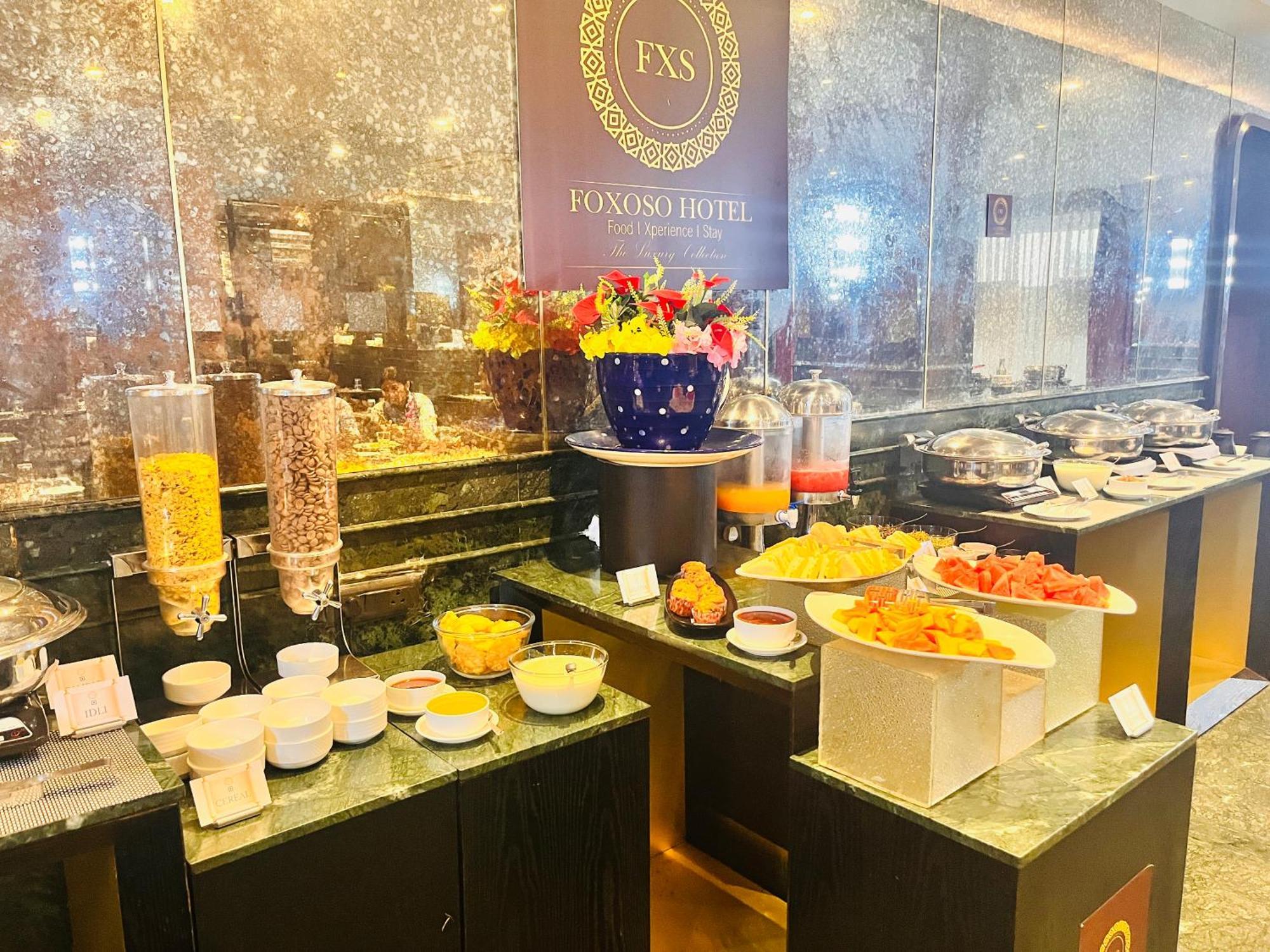 Foxoso Hotel Delhi Airport New Delhi Exteriör bild